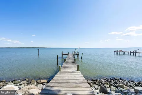 20438 Riverview Dr, Coltons Point, MD 20626 photo 2