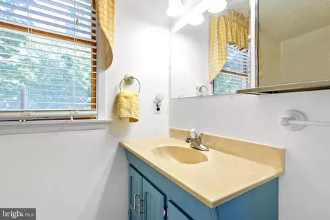 20438 Riverview Dr, Coltons Point, MD 20626 photo 14