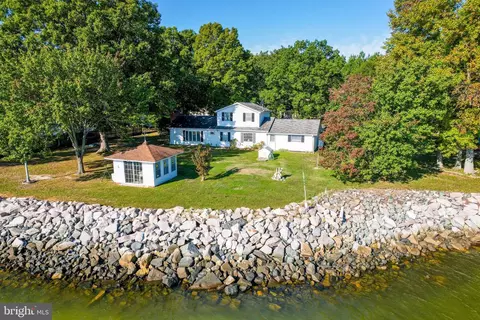 20438 Riverview Dr, Coltons Point, MD 20626 photo 6