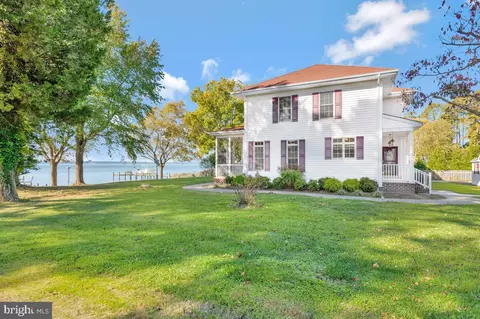 20253 Serenity Ln, Coltons Point, MD 20626