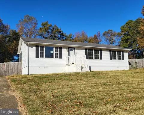 26881 Dogwood Ln, Mechanicsville, MD 20659