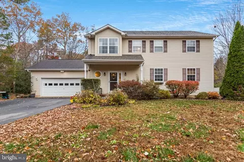 18425 Matthews Dr, Lexington Park, MD 20653