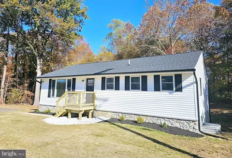 15388 Point Lookout Rd, Saint Inigoes, MD 20684