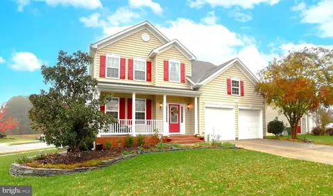 43645 Albatross St, Hollywood, MD 20636