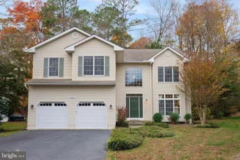 23075 Twinberry Ln, California, MD 20619