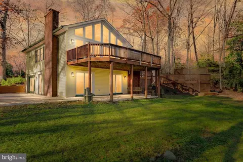 22891 Piney Wood Cir, California, MD 20619