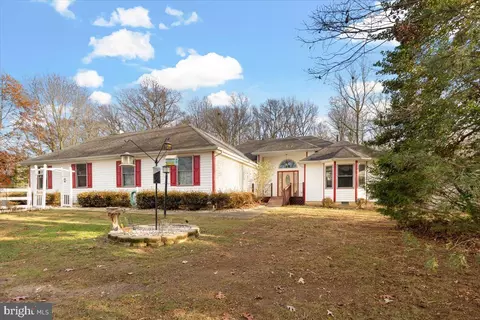 38245 Zane Ct, Mechanicsville, MD 20659