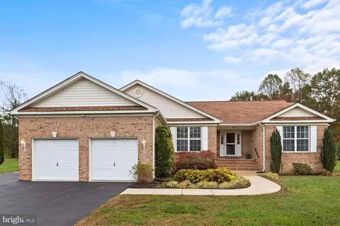 38843 Hidden Pond Ct, Mechanicsville, MD 20659