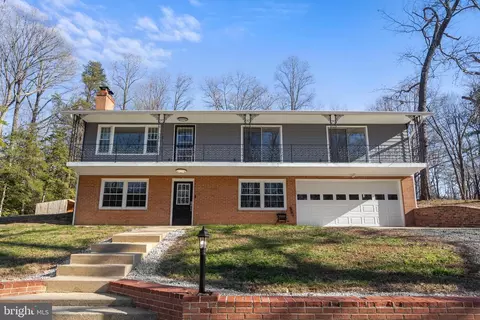 23562 Myrtle Point Rd, California, MD 20619