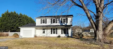 30100 Moccasin Ct, Mechanicsville, MD 20659