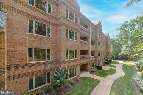 23140 Cobblestone Ln #204, California, MD 20619