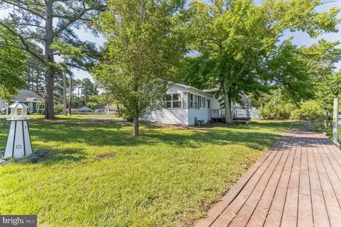 17497 River Dr, Piney Point, MD 20674 photo 6