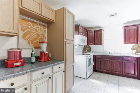 17497 River Dr, Piney Point, MD 20674 photo 9