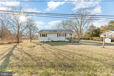 40357 Dockser Dr, Mechanicsville, MD 20659