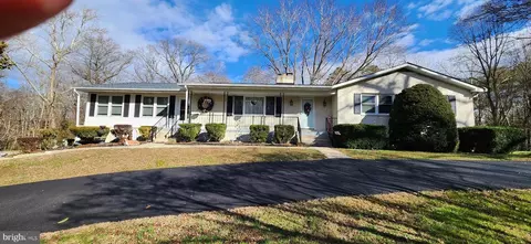 26170 Jones Wharf Rd, Hollywood, MD 20636