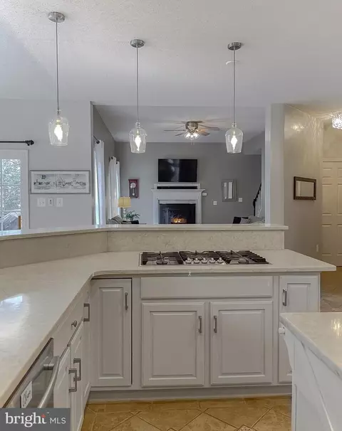 18760 Vernon Ct, Drayden, MD 20630 photo 45