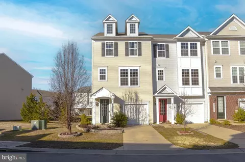 23135 Foxglove Way, California, MD 20619