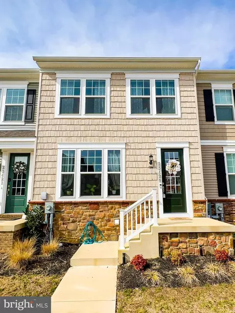 23425 Sugar Pine Ln, California, MD 20619