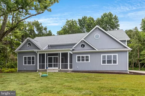 21073 Parker Ln, Leonardtown, MD 20650