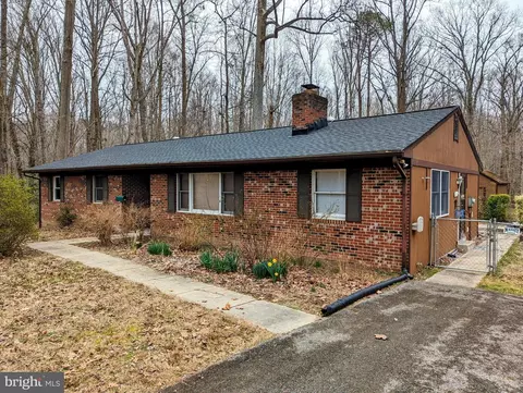 39563 Jarrell Dr, Mechanicsville, MD 20659