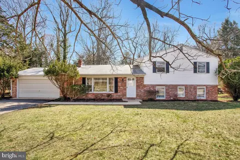 23088 Esperanza Dr, Lexington Park, MD 20653