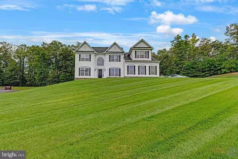 28225 Ben Oaks Dr, Mechanicsville, MD 20659
