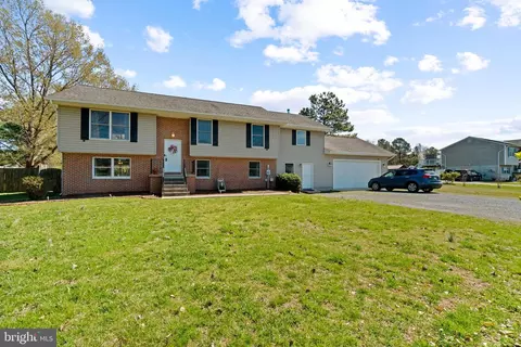 20296 Spitfire Ct, Lexington Park, MD 20653
