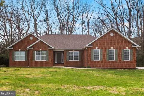 18551 Point Lookout Rd, Park Hall, MD 20667