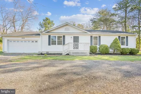 24066 Mervell Dean Rd, Hollywood, MD 20636