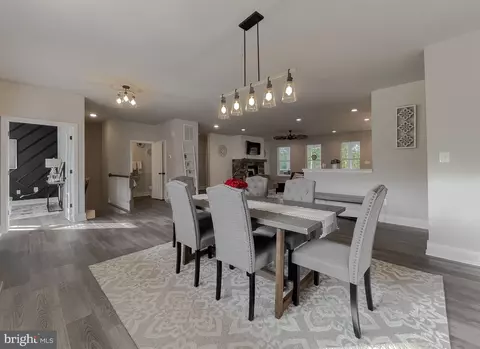 Dining - 19106 Windsor Ct, Drayden, MD 20630 photo 1 of 5