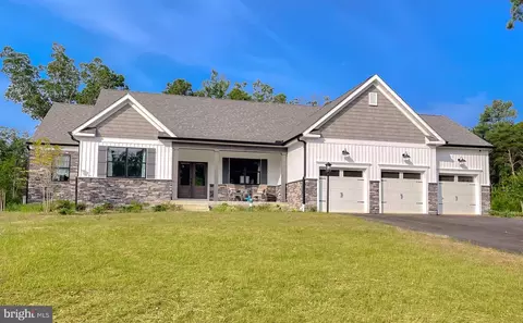 19106 Windsor Ct, Drayden, MD 20630