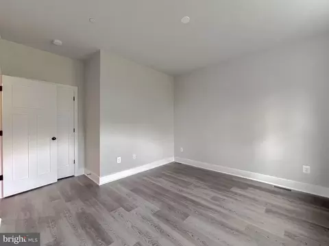 Bedroom - 19106 Windsor Ct, Drayden, MD 20630 photo 1 of 6