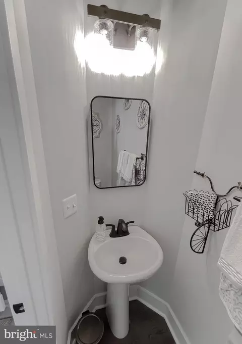 Bath - 19106 Windsor Ct, Drayden, MD 20630 photo 1 of 10