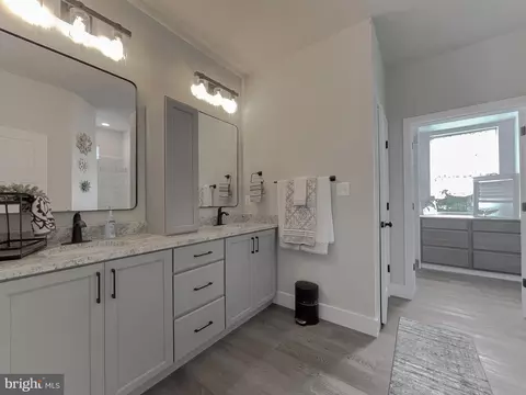Bath - 19106 Windsor Ct, Drayden, MD 20630 photo 5 of 10
