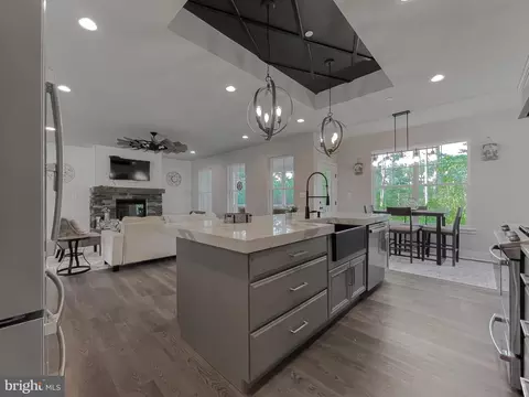 Kitchen - 19106 Windsor Ct, Drayden, MD 20630 photo 3 of 6
