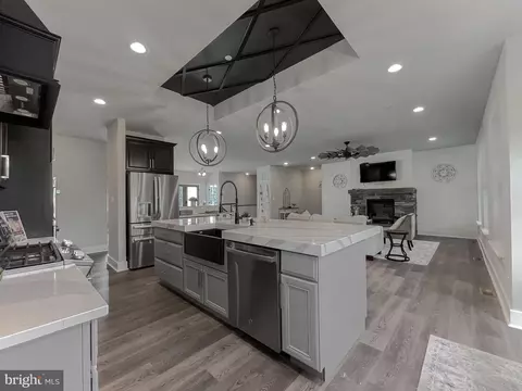 Kitchen - 19106 Windsor Ct, Drayden, MD 20630 photo 2 of 6