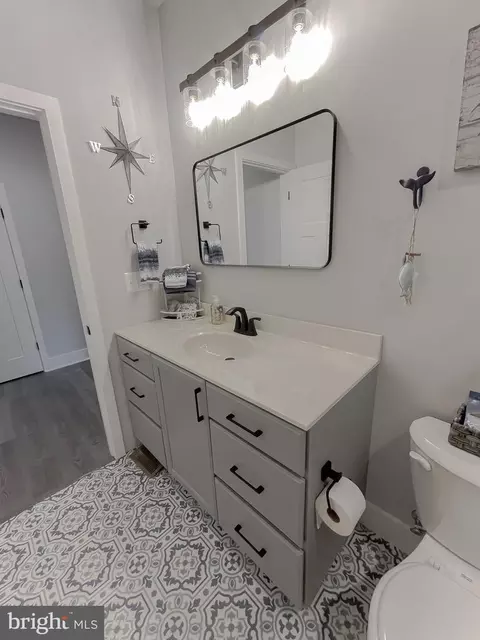 Bath - 19106 Windsor Ct, Drayden, MD 20630 photo 6 of 10