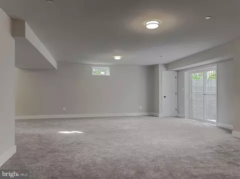 Living - 19106 Windsor Ct, Drayden, MD 20630 photo 2 of 2