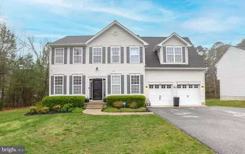 18471 Matthews Dr, Lexington Park, MD 20653