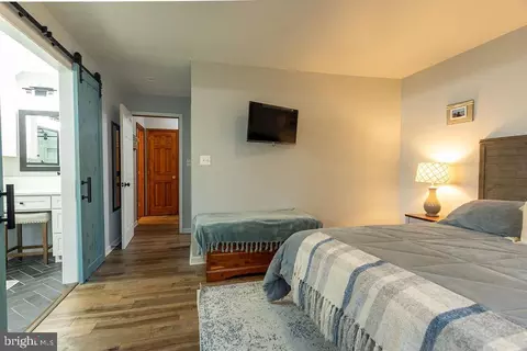 Bedroom - 41740 Eldon Ct, Leonardtown, MD 20650 photo 4 of 10