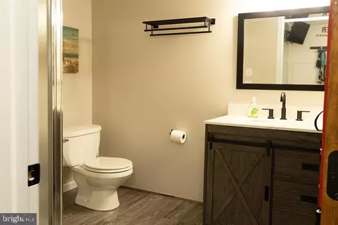 Bath - 41740 Eldon Ct, Leonardtown, MD 20650 photo 6 of 8