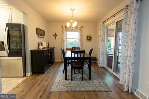 Dining - 41740 Eldon Ct, Leonardtown, MD 20650 photo 3 of 3