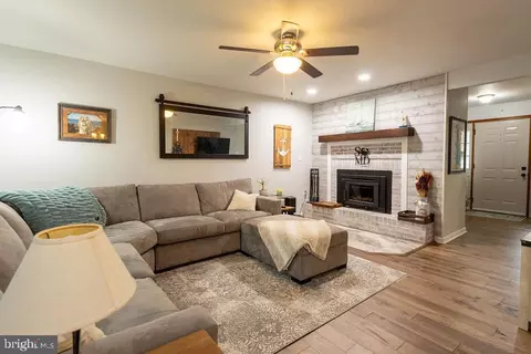 Living - 41740 Eldon Ct, Leonardtown, MD 20650 photo 1 of 7