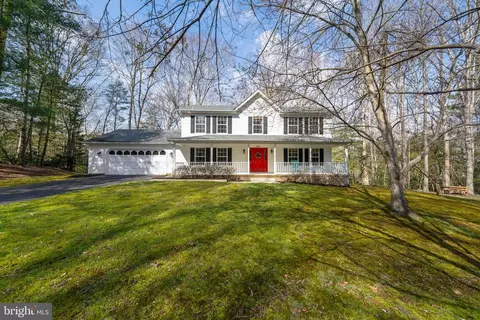 30240 Cochise Ct, Mechanicsville, MD 20659