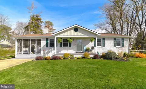 40320 Golden Beach Rd, Mechanicsville, MD 20659