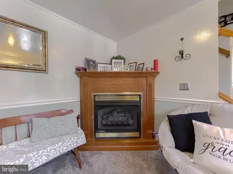 Living - 20840 Aster Dr, Callaway, MD 20620 photo 3 of 7