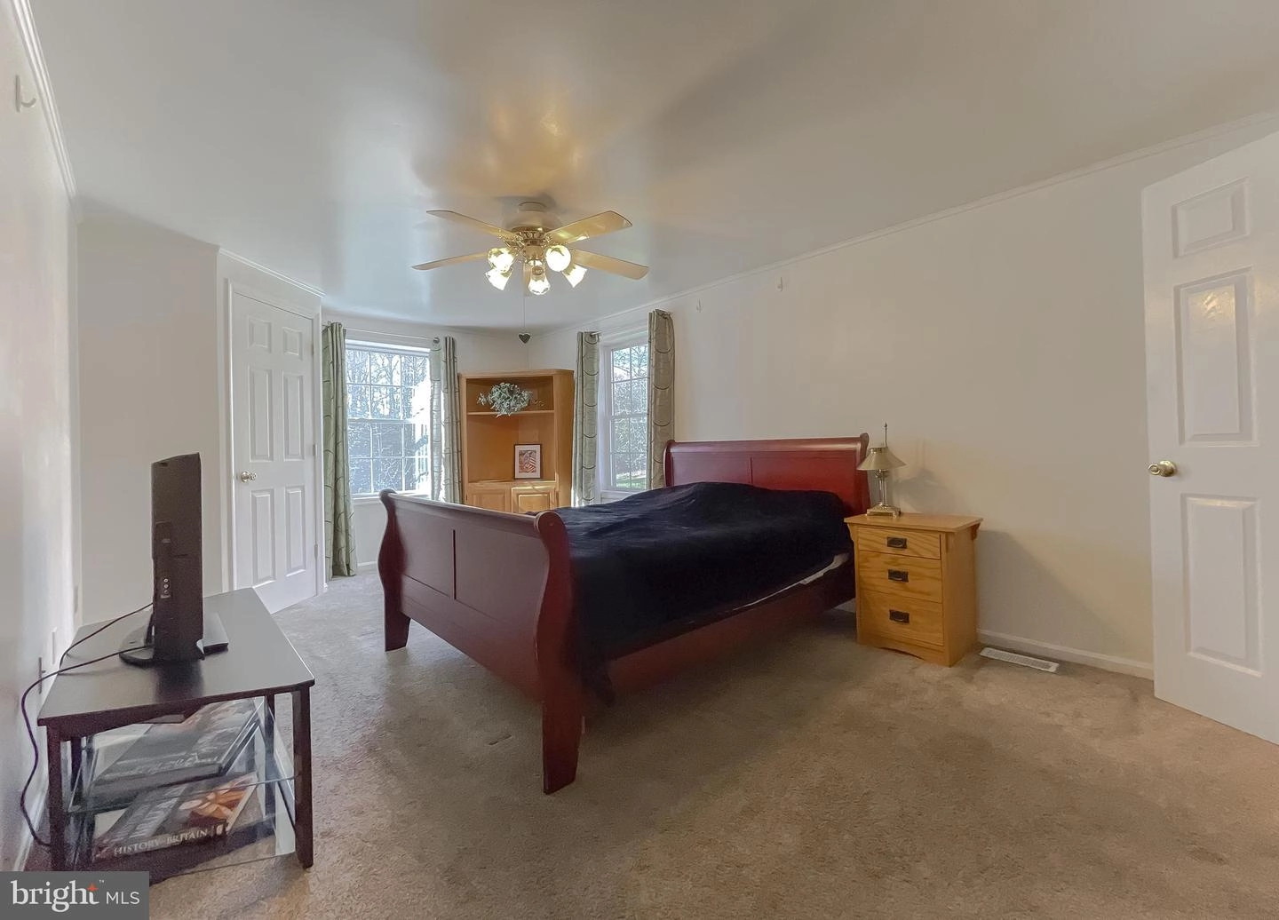 Living - 20840 Aster Dr, Callaway, MD 20620 photo 6 of 7