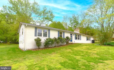 26960 Cox Dr, Mechanicsville, MD 20659