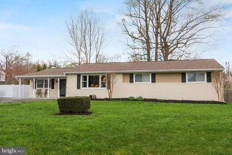 39576 Mason Dr, Mechanicsville, MD 20659