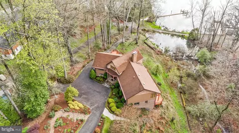 44585 Forest Landing Rd, Hollywood, MD 20636